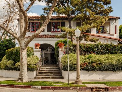 200 S Mansfield Ave, Los Angeles, CA, 90036