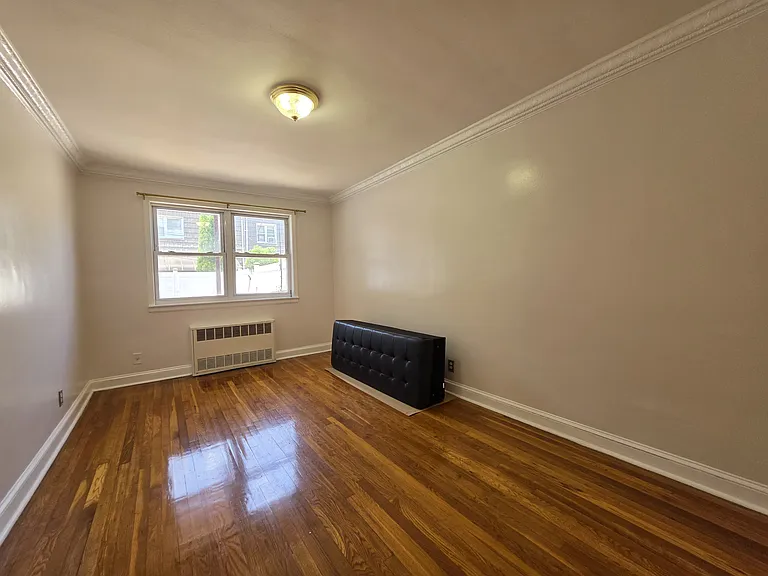 2052 E 60th St #1 — Photo 14