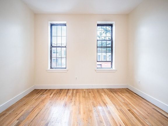 4th image of 48 Wilson Ave #1RF