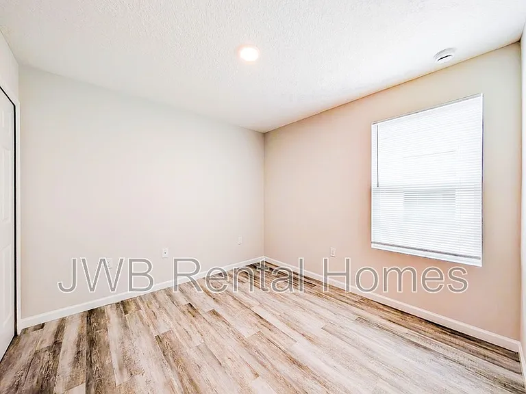 1284 Pangola Dr — Photo 12