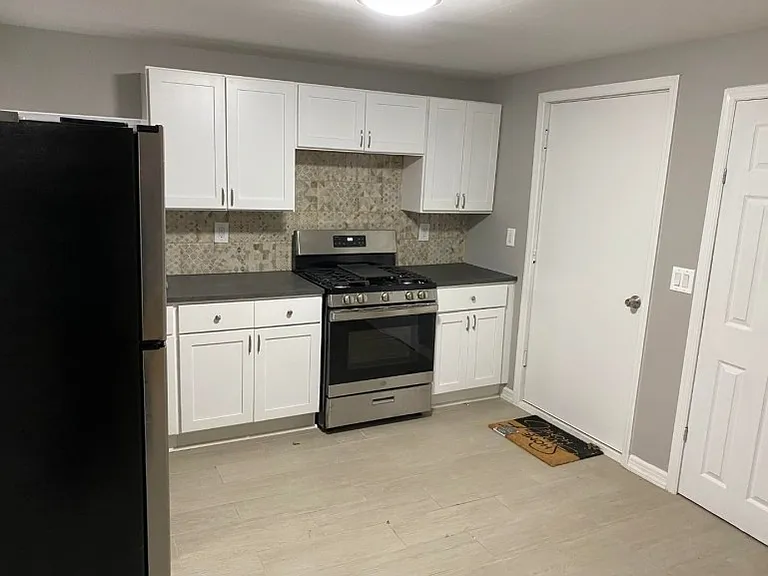 307 Jefferson Ave #1 — Photo 2