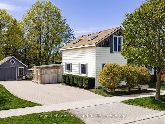 2nd image of 128 Eldon St
