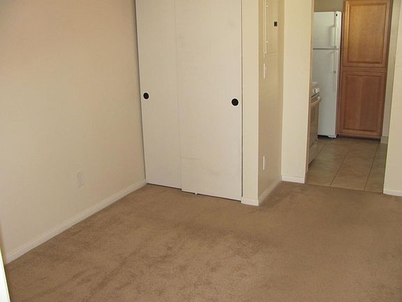 4th image of 4333 Cleveland Ave