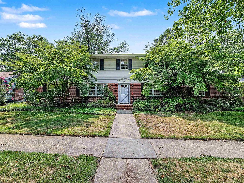 1st image of 30 Evelyn Ave