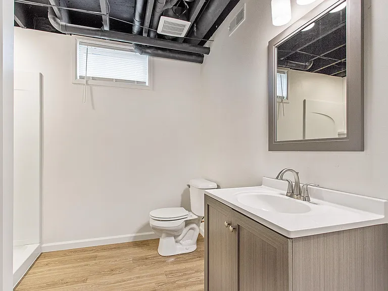 2215 Leonard St NE — Photo 14