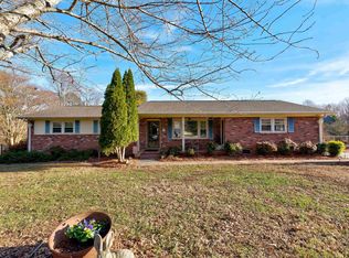 8 Arrow Head Rd, Greenville, SC 29609