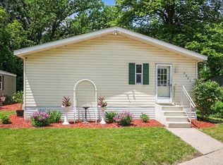 5021 Wellington Ave, Mounds View, MN 55112