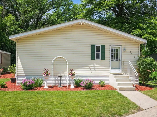 5021 Wellington Ave, Mounds View, MN 55112
