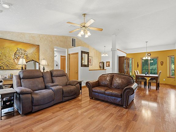 5th image of 9350 SE Three Trees Ln
