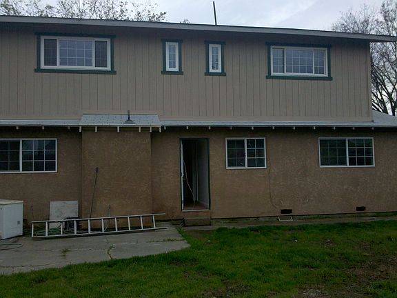 3rd image of 419 Klamath Dr