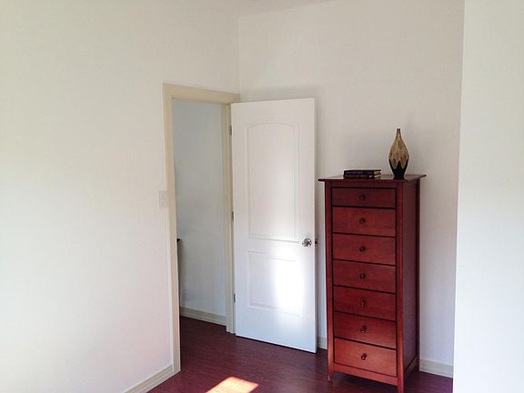 5th image of 4708 Chestnut St APT 3A