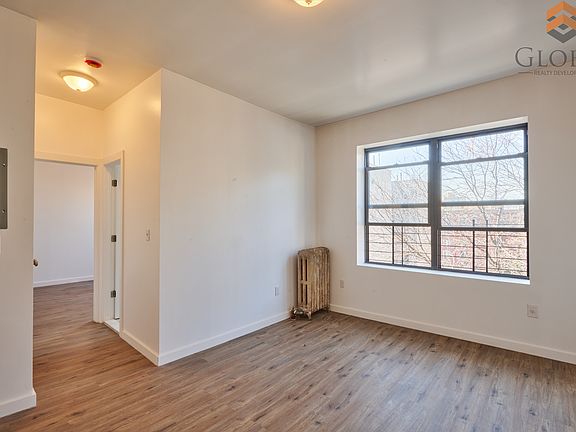 2nd image of 2490 Davidson Ave APT C7