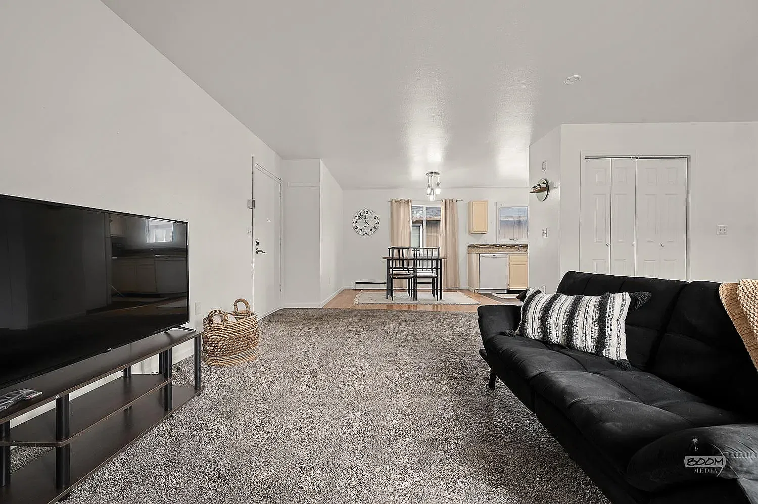 2 bed, 844 sqft, $1,900 — Photo 4