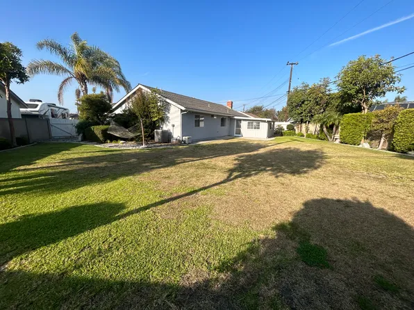 17852 Prescott Ln, Huntington Beach, CA 92647