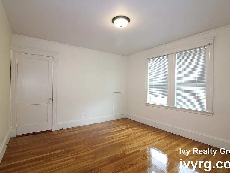 24-26 Edgecliff Rd #24 — Photo 7