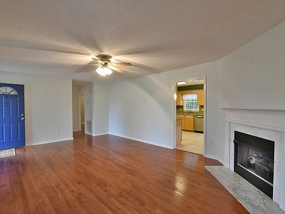 4th image of 3122 Chapman Cir