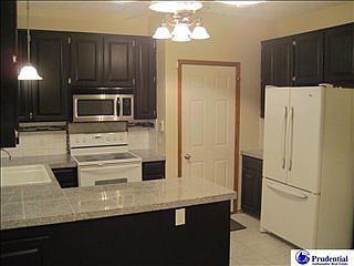 3rd image of 8512 Vernon Ave