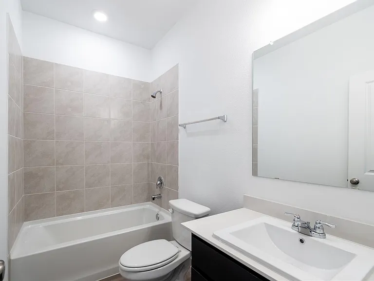3804 Chicory Ct — Photo 3