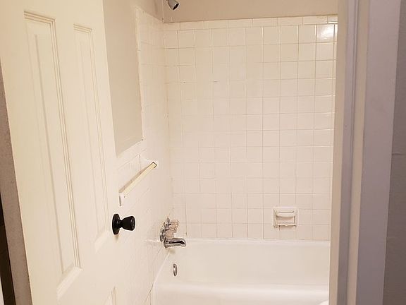 2nd image of 801 21st Ave N #202