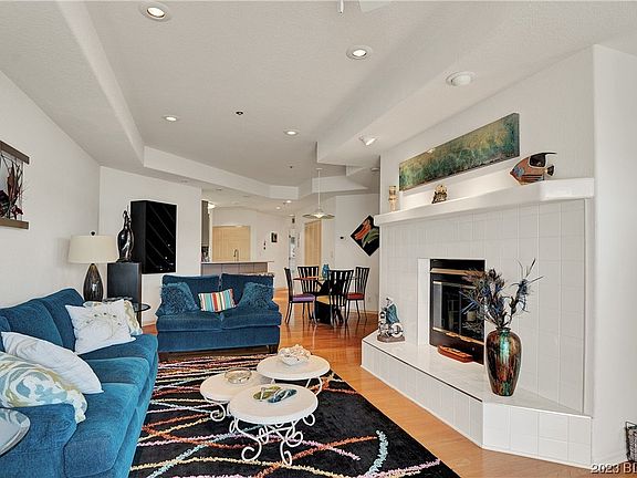 4th image of 214 Emerald Bay Dr #2C