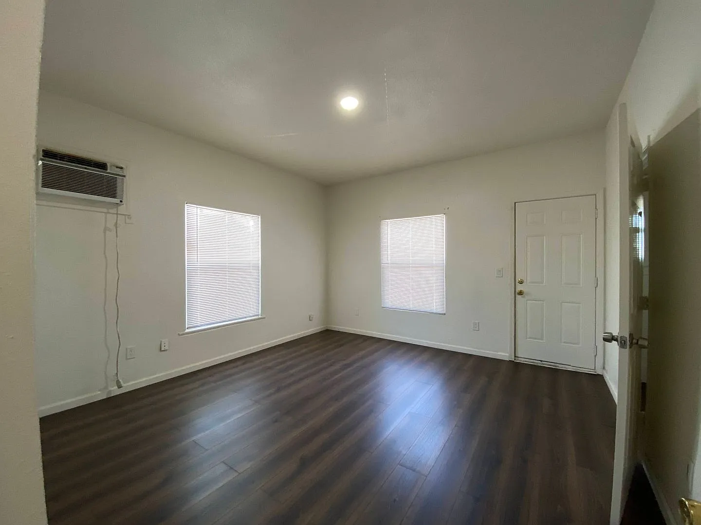 Two Bedroom Apartment in Downtown Stockton — Photo 4