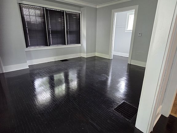 2nd image of 485 Sawyer St