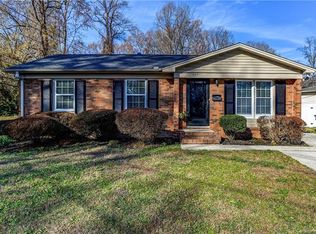 5211 Snow White Ln, Charlotte, NC 28213