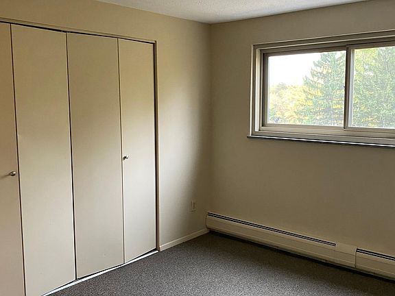 5th image of 115 S Rocky River Dr APT 608