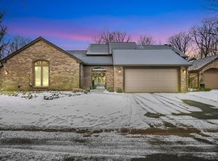 30715 Timberbrook Ln, Franklin, MI 48025