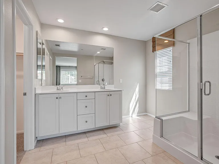 5605 Estrella Way — Photo 28