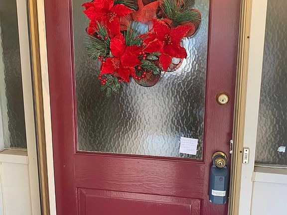 5th image of 519 Clubview Dr