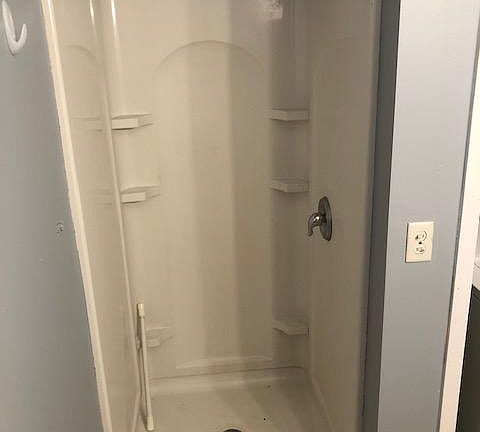 3rd image of 5828 S 20th St