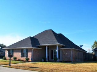 415 Springfield Pl, Bossier City, LA 71112