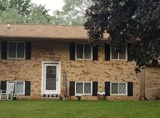 1895 Rodande Dr, Brighton, MI