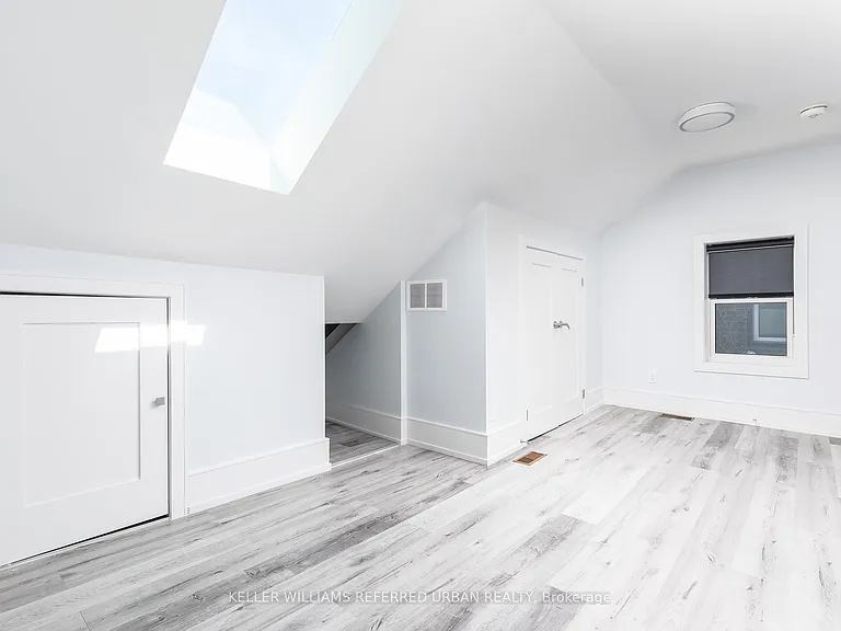 1588 King St W #3 — Photo 9