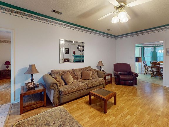 5th image of 406 E Spillman St