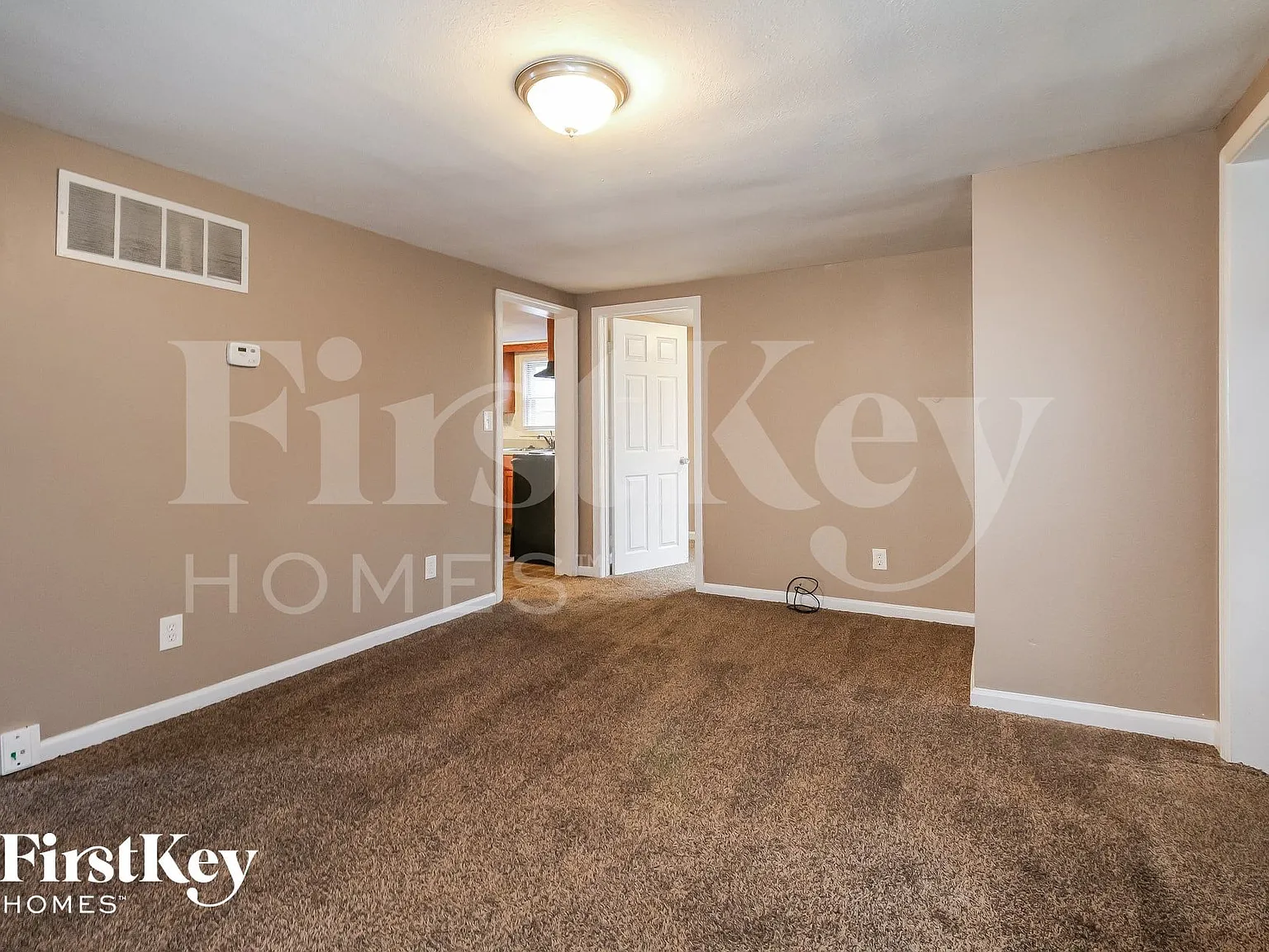 3 bed, 1.0 bath, 846 sqft, $1,425 — Photo 3