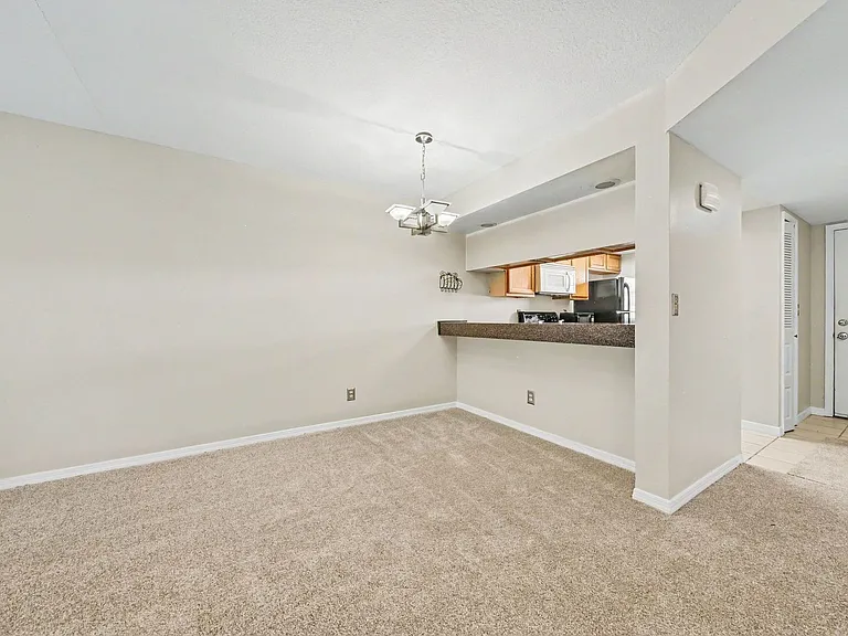 3150 Sir Hamilton Cir #2 — Photo 11