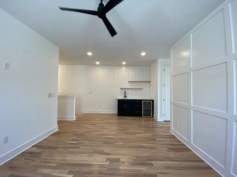 902B Knox Ave — Photo 23
