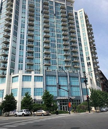 5th image of 1600 S Indiana Ave Unit 1707
