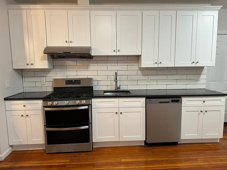 175 Myrtle St — Photo 3