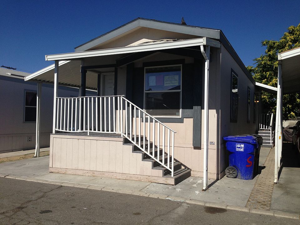 2nd image of 721 E 9th St Space 84
