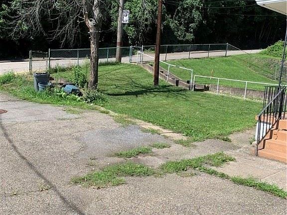 2nd image of 208 McClure St