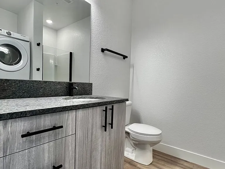 400 N Garfield Ave #202 — Photo 20