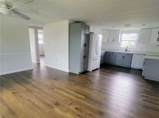 877 E 6th St, Englewood, FL 34223