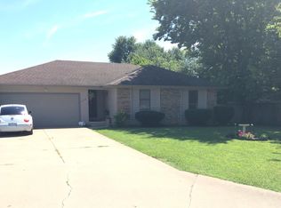 3298 W El Castile St, Springfield, MO 65807