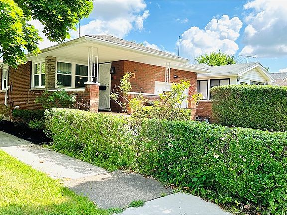 4th image of 3402 Walnut Ave
