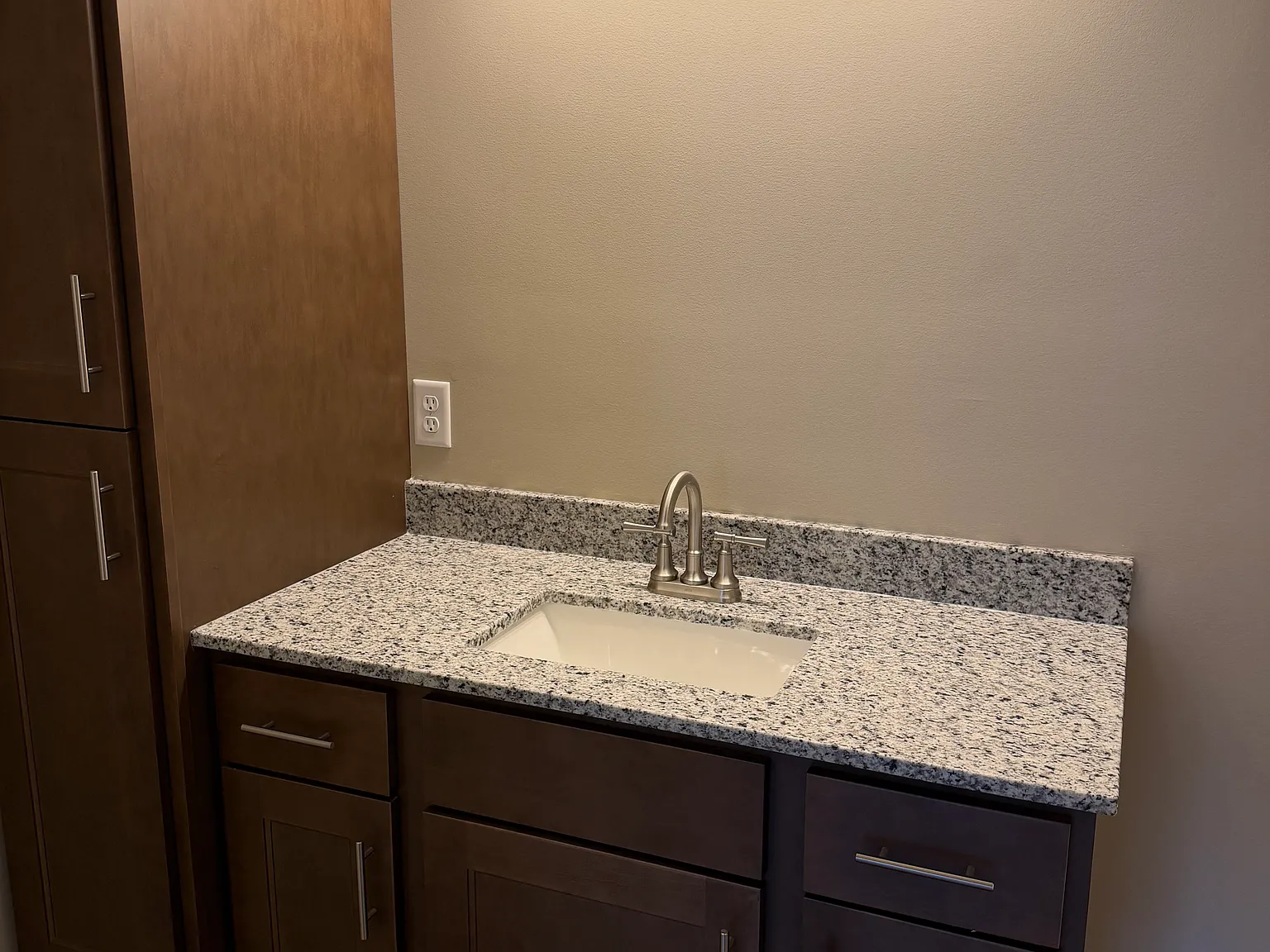 2 bed, 1425 sqft, $2,150 — Photo 4