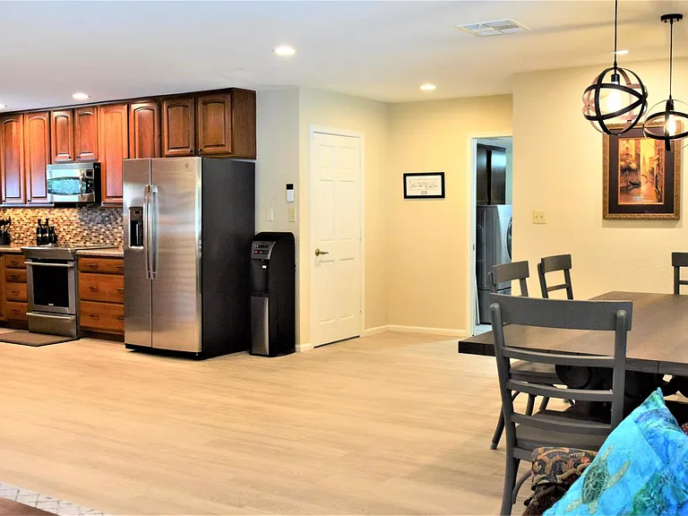 4532 W Corrine Dr — Photo 5