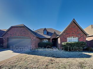 4662 S 203 East Ave, Broken Arrow, OK 74014